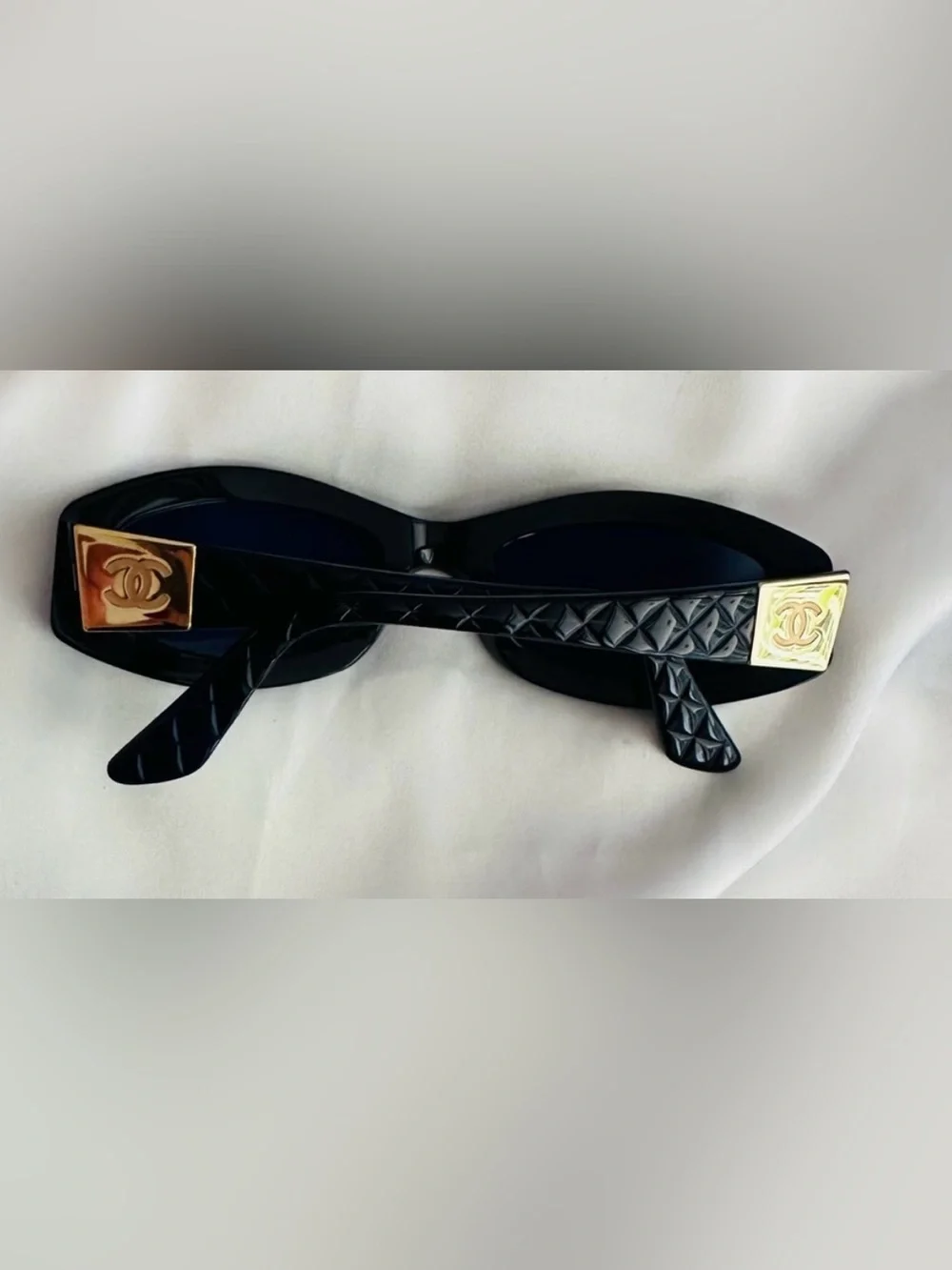 Like New CHANEL Black Quilted Frame Sunglasses with Gold CC Plaques #070